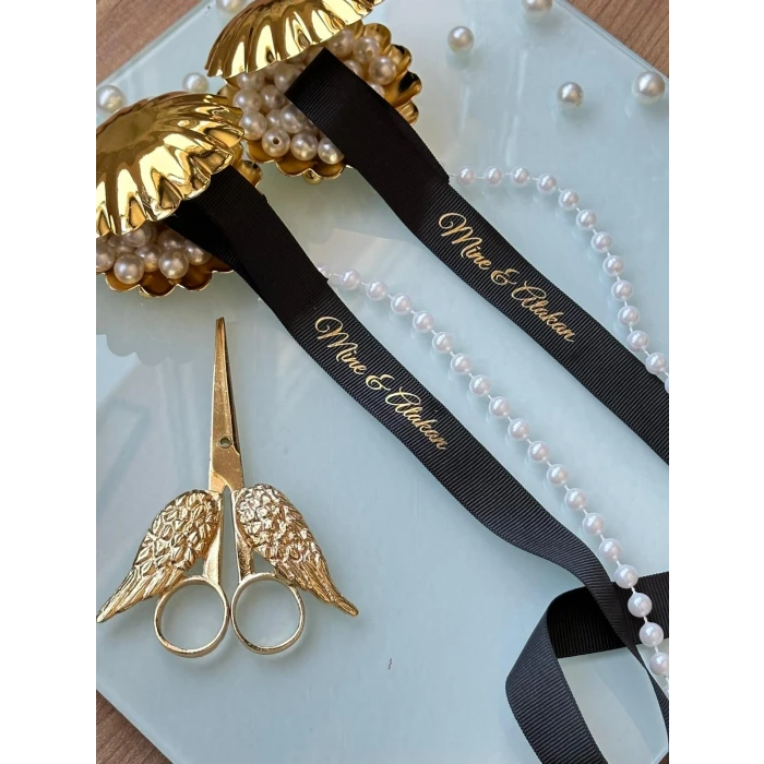 Kişiye Özel Siyah Grogren Söz Kurdelesi – Sade & İncili & İsim Baskılı Kurdele