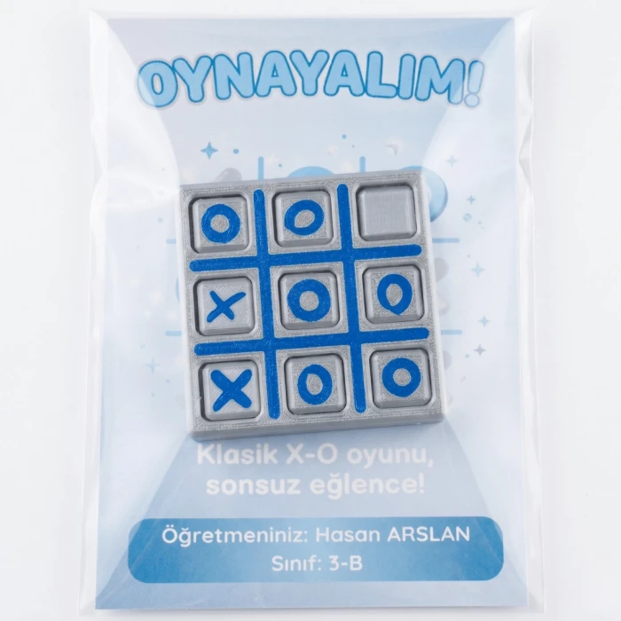 Silk Gümüş Mavi 3D XOX Oyun Seti – Karne Hediyesi | Öğretmenden Öğrenciye Sınıf Hediyesi | Tatil Temalı İsim Kartlı