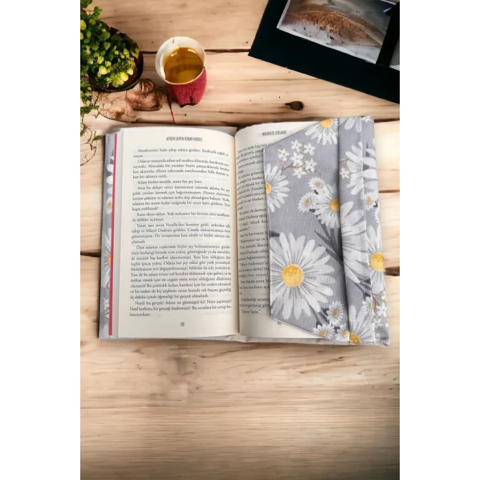 Ayarlanabilir Kitap Kılıfı - Papatya Desenli Kitap Koruyucu Kılıf - Su Geçirmez Yıkanabilir Kumaş