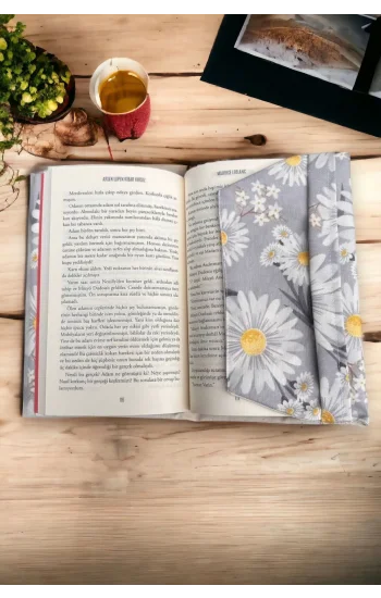 Ayarlanabilir Kitap Kılıfı - Papatya Desenli Kitap Koruyucu Kılıf - Su Geçirmez Yıkanabilir Kumaş
