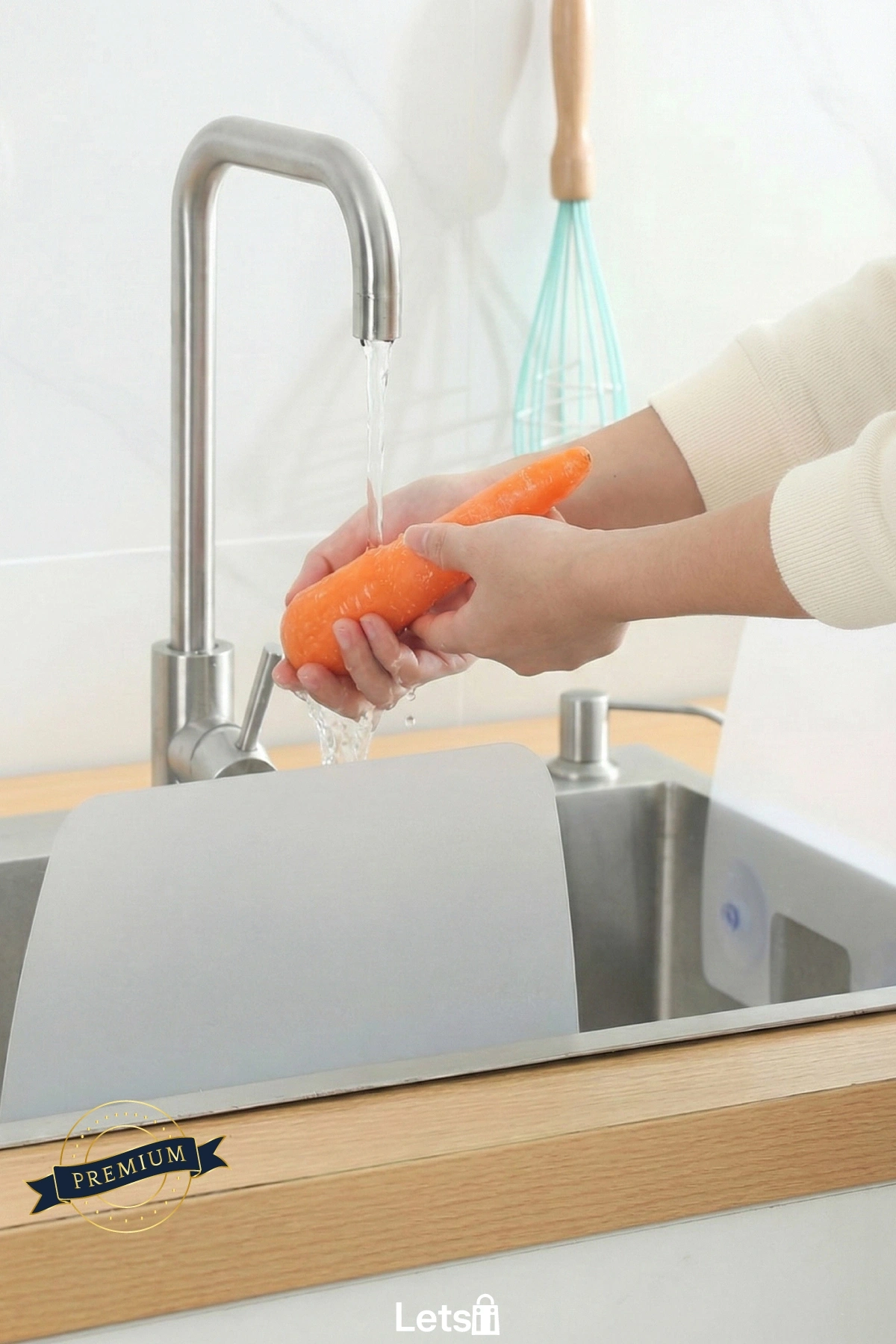 Vantuzlu Lavabo ve Ocak Sıçrama Önleyici Kalkan 28.5x25 cm