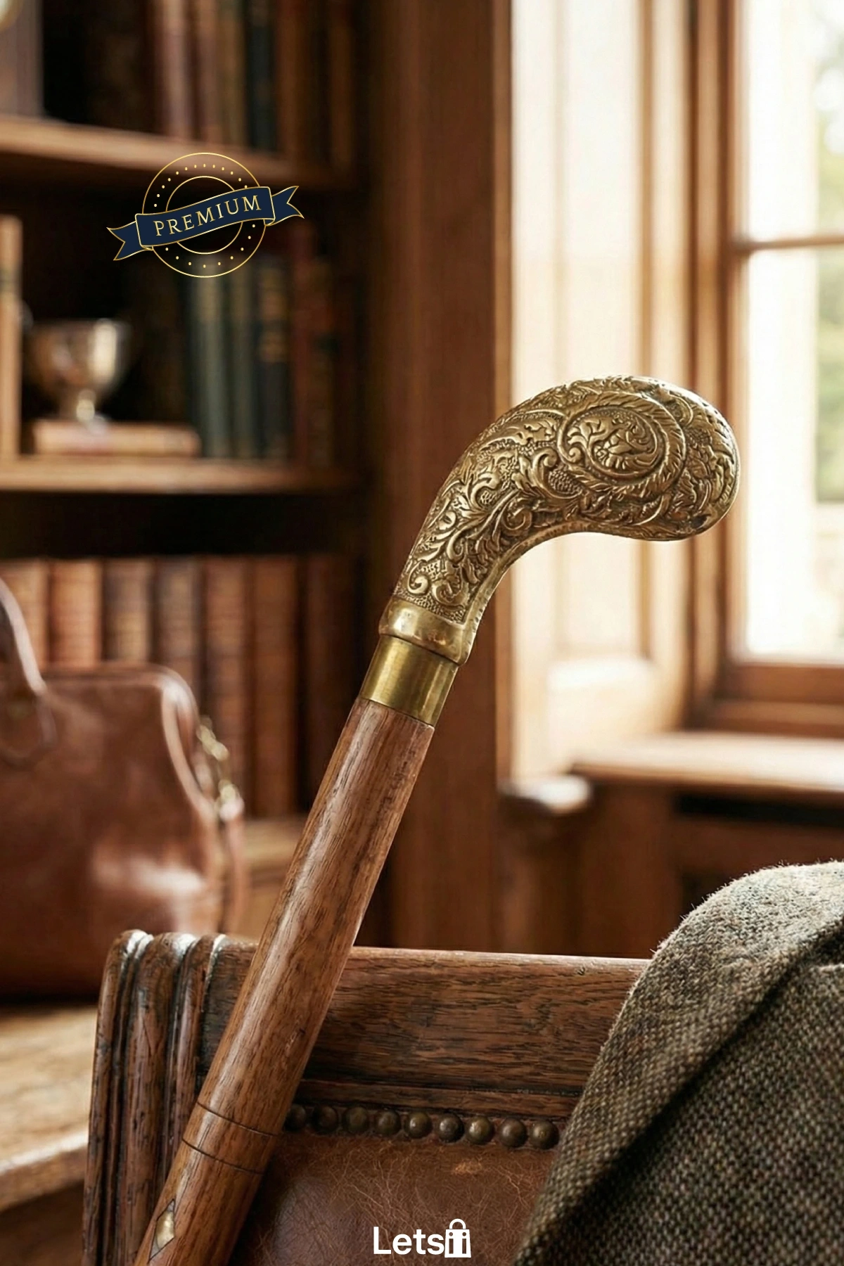 Ahşap Saplı Pirinç Baston Şık ve Dayanıklı Dekoratif İşlemeli Baston