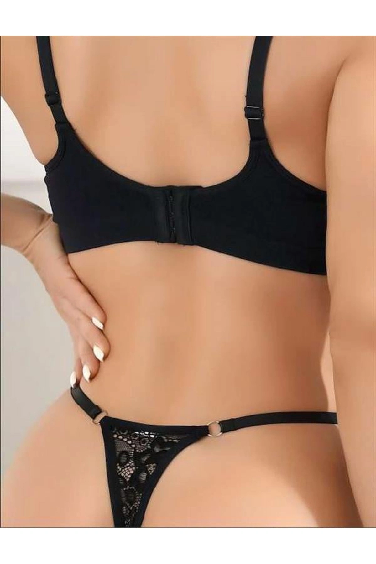 Bacak Bantlı Dantelli Fantezi String Tanga Siyah Renk