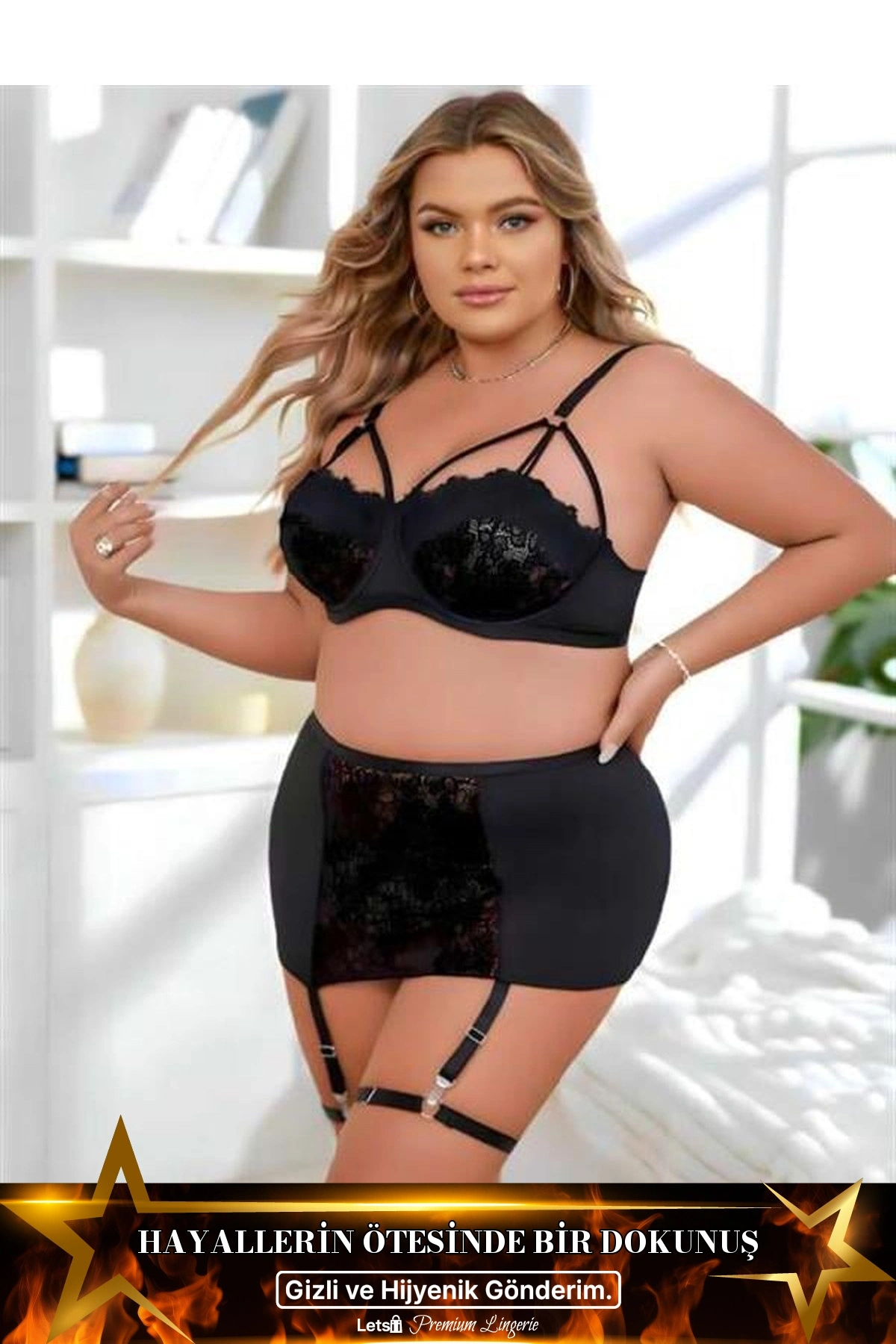 Büyük Dantel İşlemeli Dekolteli Jartiyer Takımı Siyah Renk