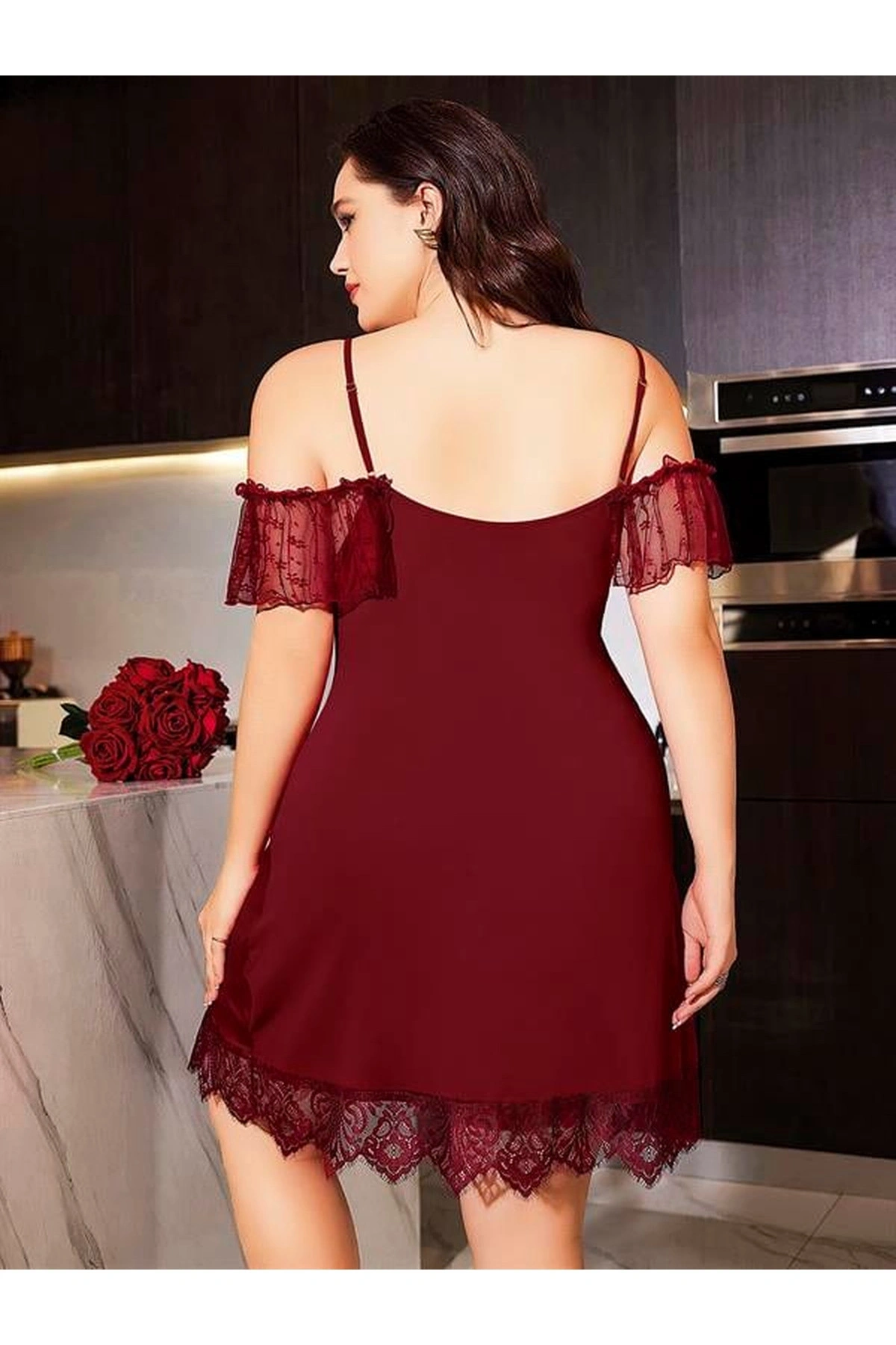 Büyük Dantel İşlemeli İnce Askılı Gecelik Bordo Renk