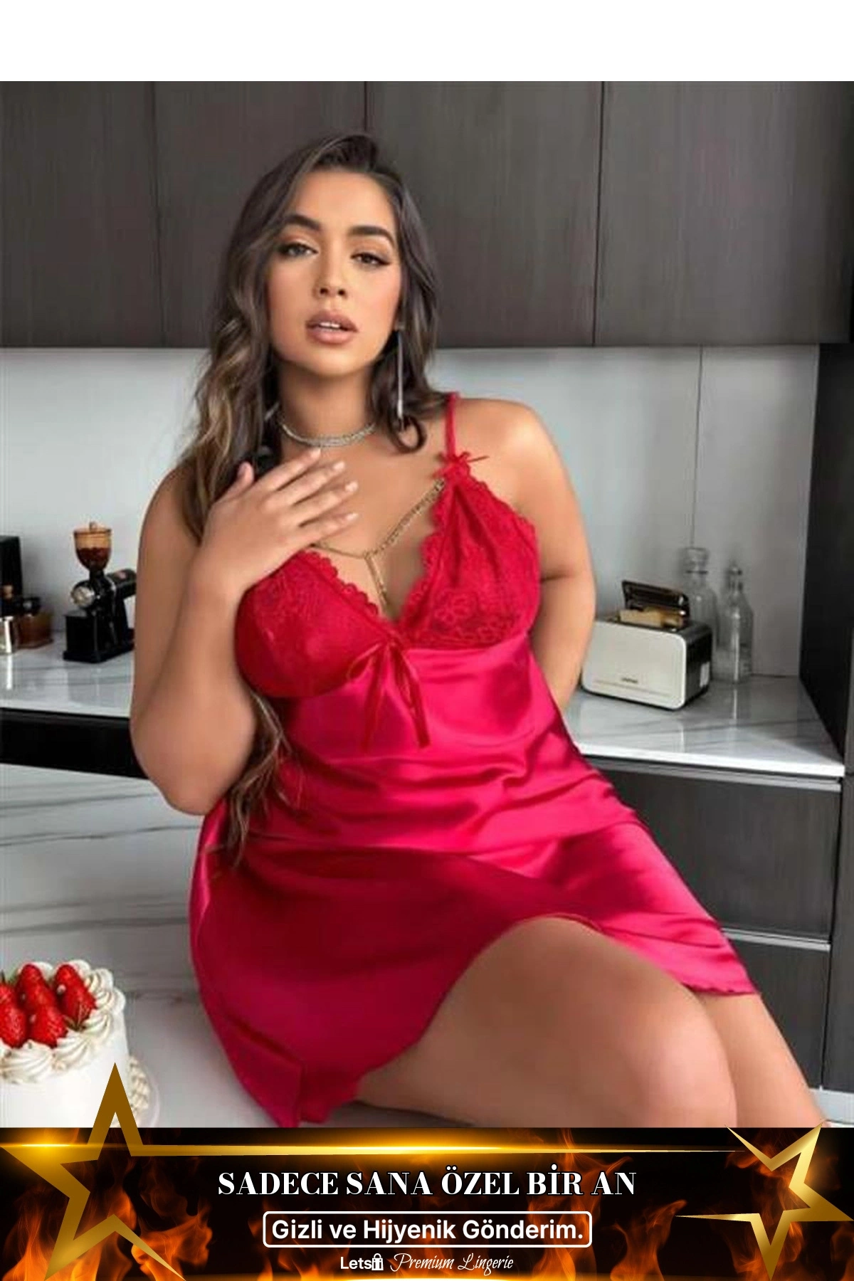 Büyük Dantel İşlemeli Saten Gecelik Kırmızı Renk