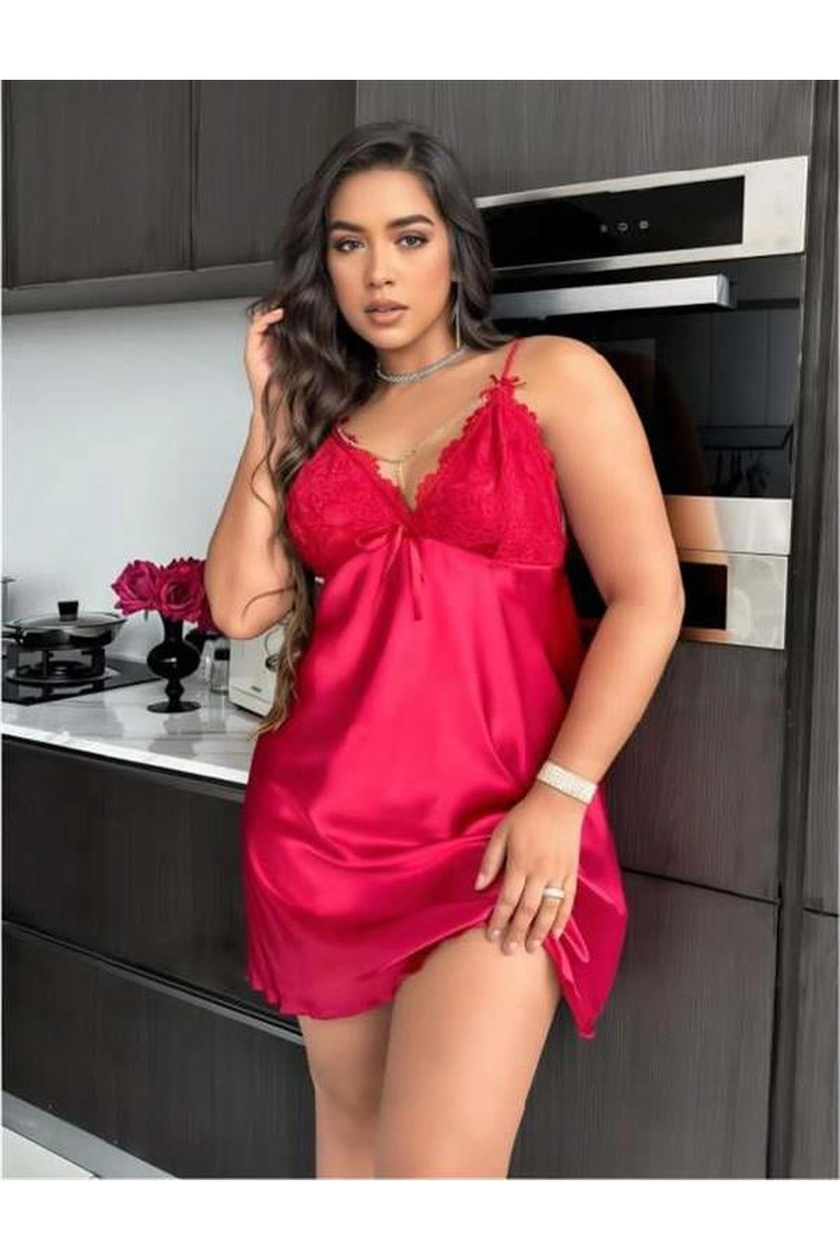 Büyük Dantel İşlemeli Saten Gecelik Kırmızı Renk