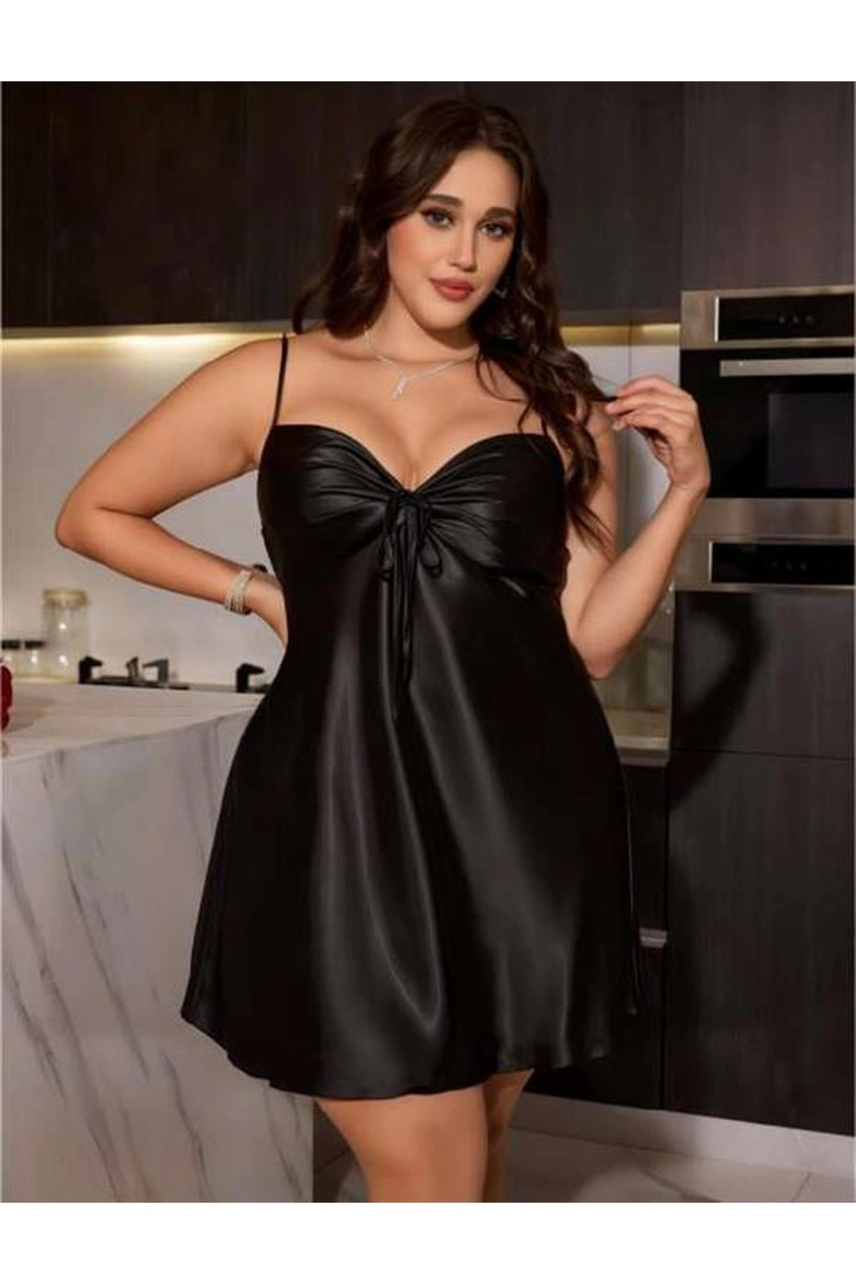 Büyük Saten Kadın Gecelik Siyah Renk