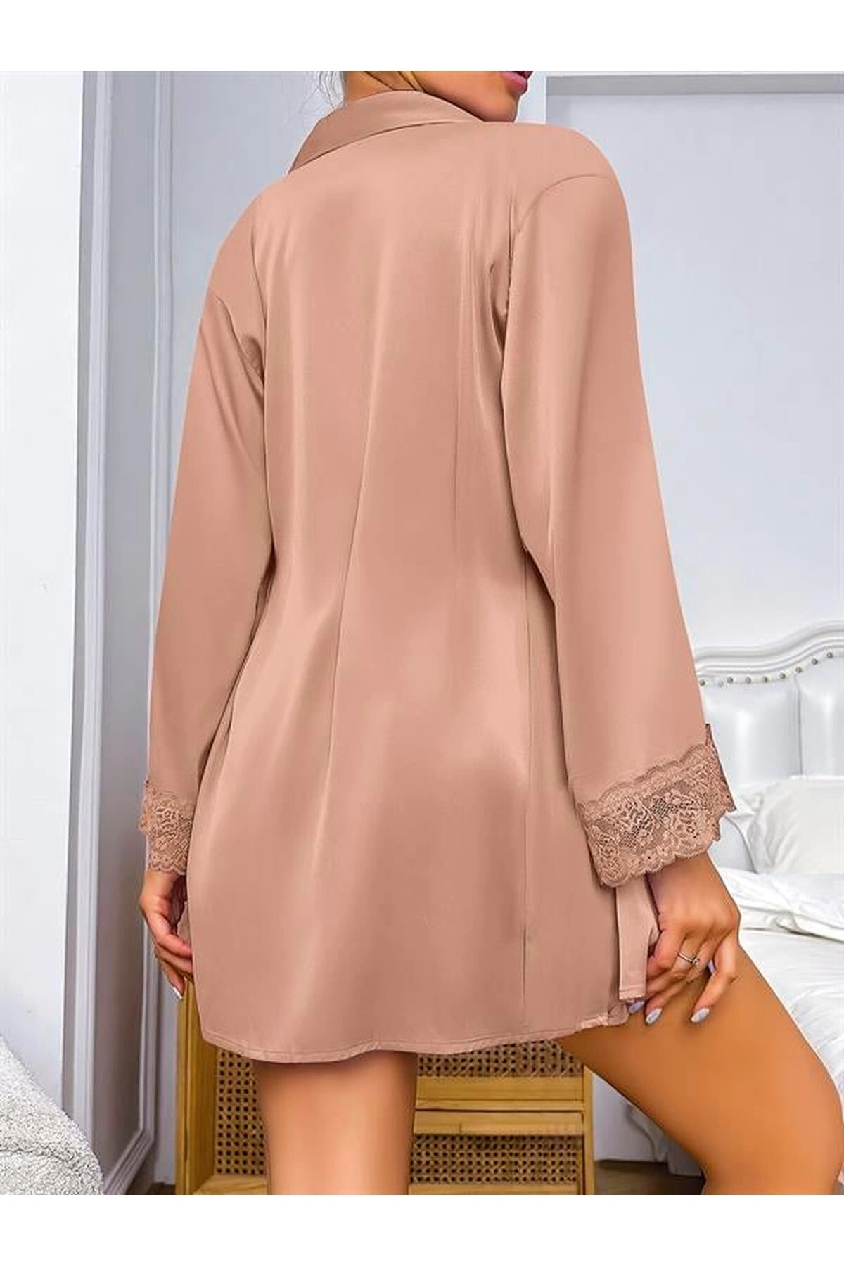 Dantel İşlemeli Göğüs Dekolteli Sabahlıklı 2Li Saten Gecelik Takımı Standart Renk