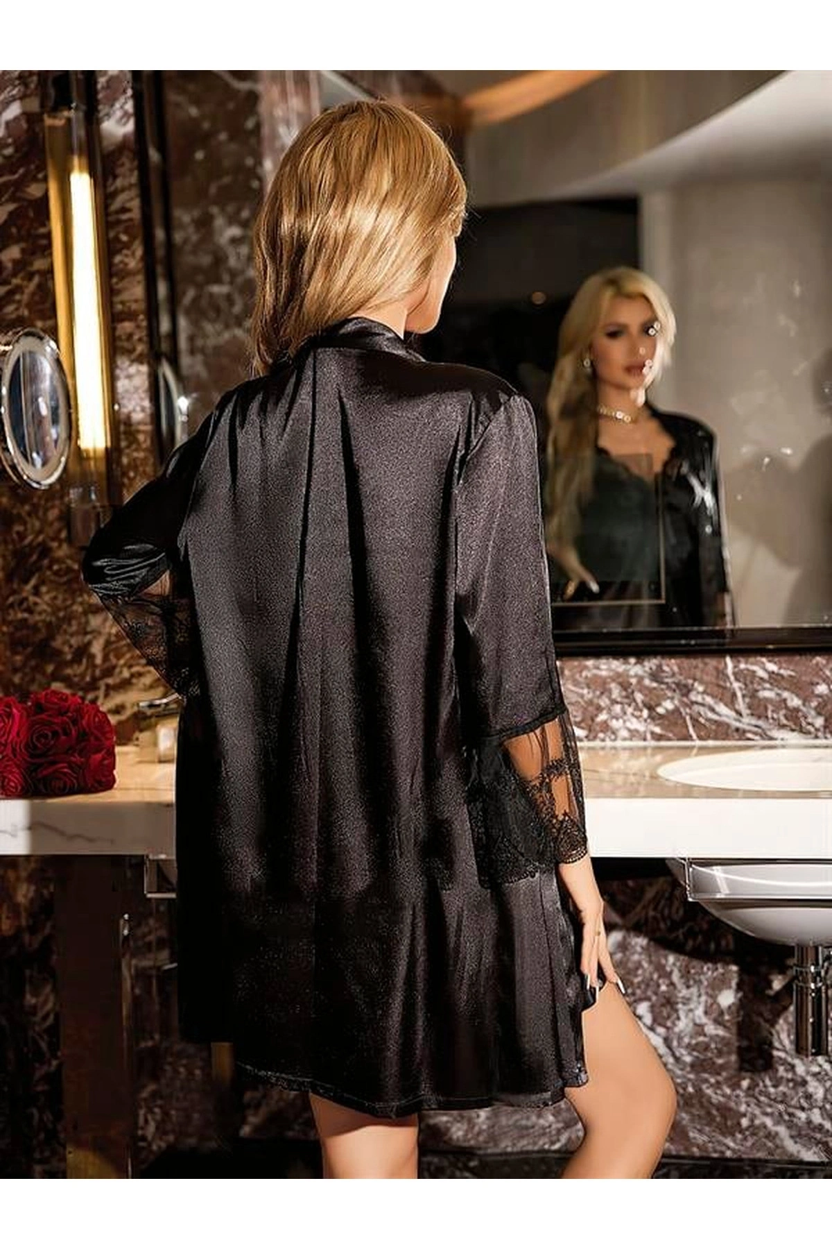 Dantel İşlemeli Göğüs Dekolteli Sabahlıklı 2Li Saten Takım Siyah Renk