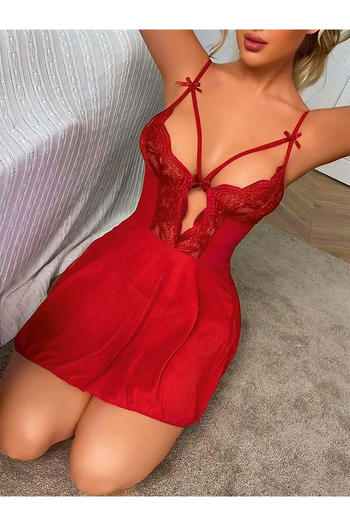 Dantel İşlemeli Göğüs İp Detaylı Fantezi Tül Gecelik Takımı Kırmızı Renk