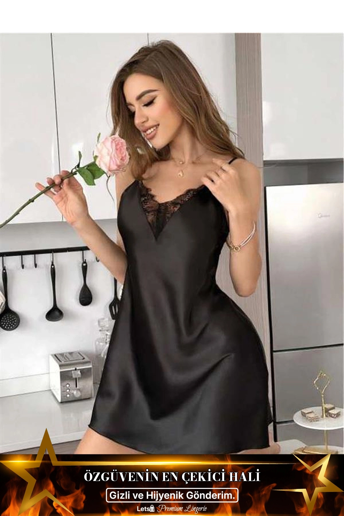 Dantel İşlemeli İnce Askılı Saten Mini Gecelik Siyah Renk