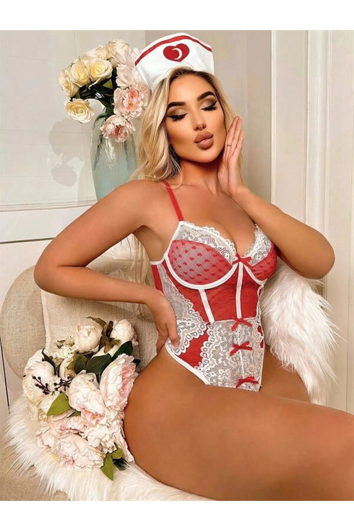 Fantezi Hemşire Kostümü Kırmızı Renk