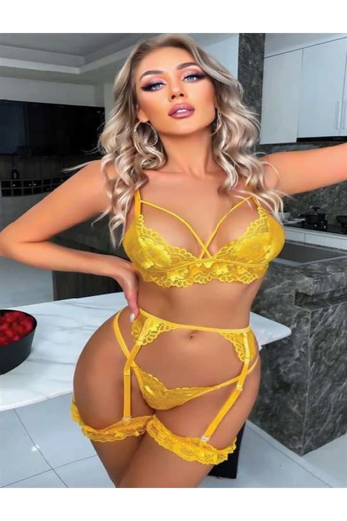Göğüs İp Detaylı Fantezi Jartiyer Takımı Sarı Renk