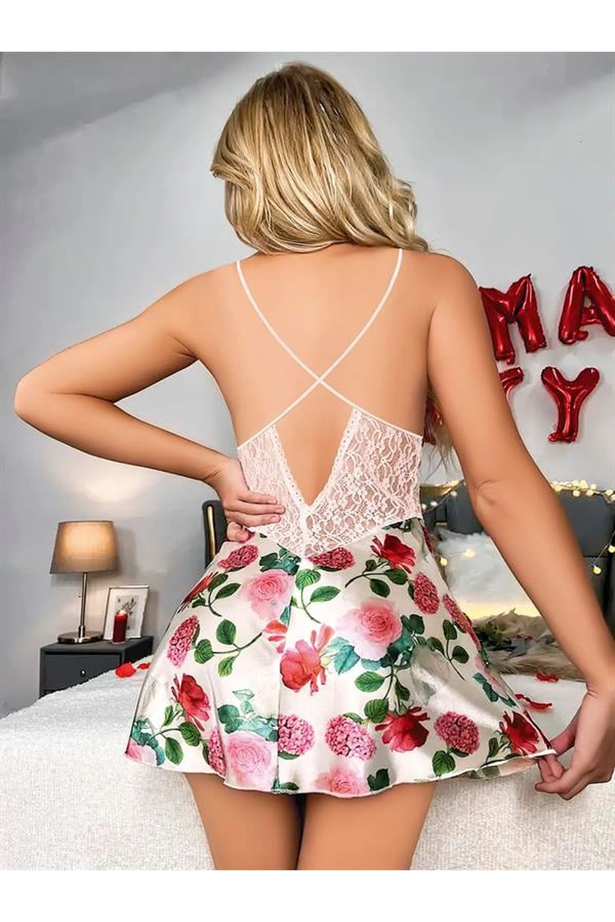 İnce Askılı Dantel İşlemeli Mini Saten Gecelik Standart Renk