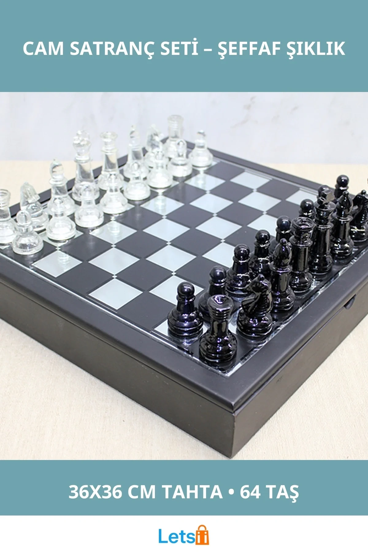 Şeffaf Cam Taşlı Kutu İçinde 36x36 cm Satranç Oyunu
