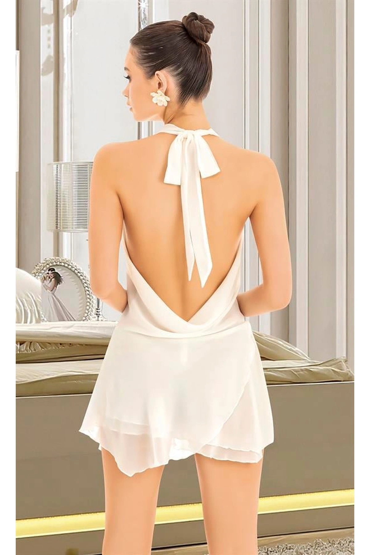 Sırt Ve Göğüs Dekolteli Fantezi Mini Elbise Beyaz Renk