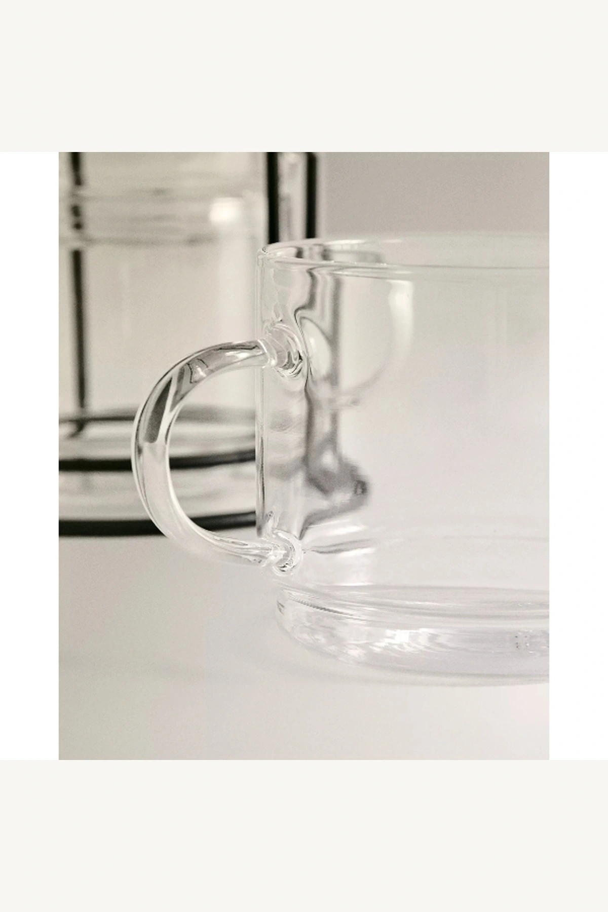 Standlı Borosilikat Cam 4lü Isıya Dayanıklı Modern Kahve Çay Fincan Seti Metal Stand Dahil