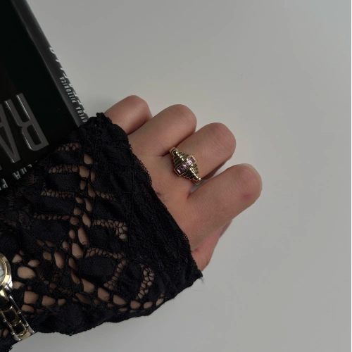 Pembe Taşlı Gold Yüzük