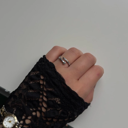 İkonik Çivi Silver Yüzük