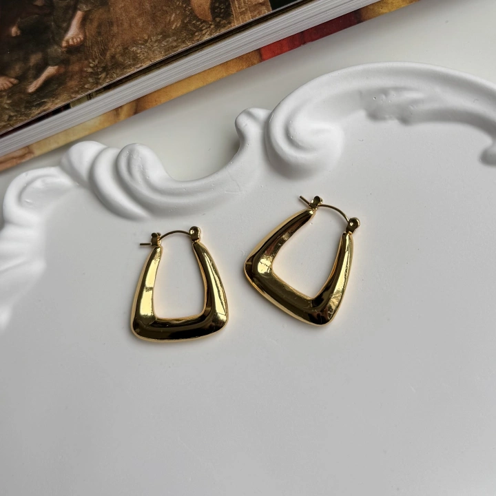 Çelik U Tasarım Küpe