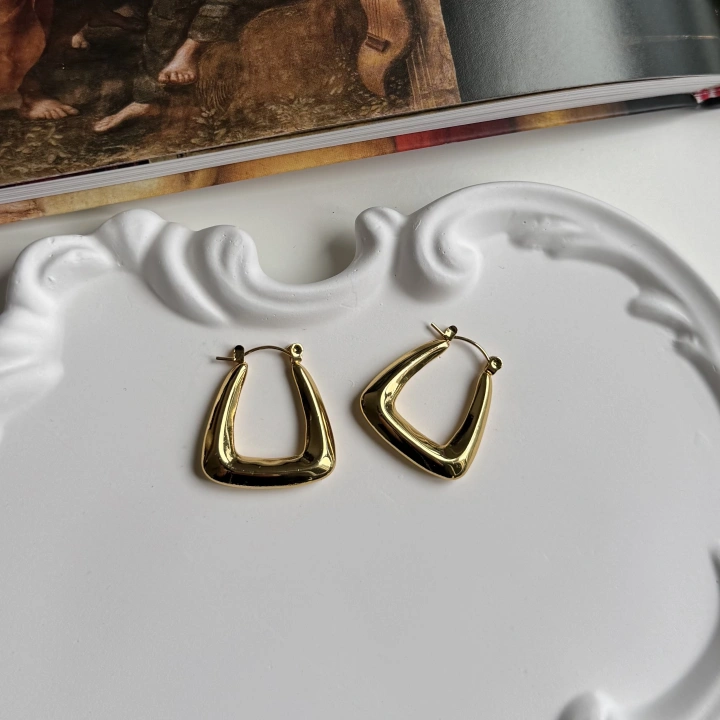 Çelik U Tasarım Küpe