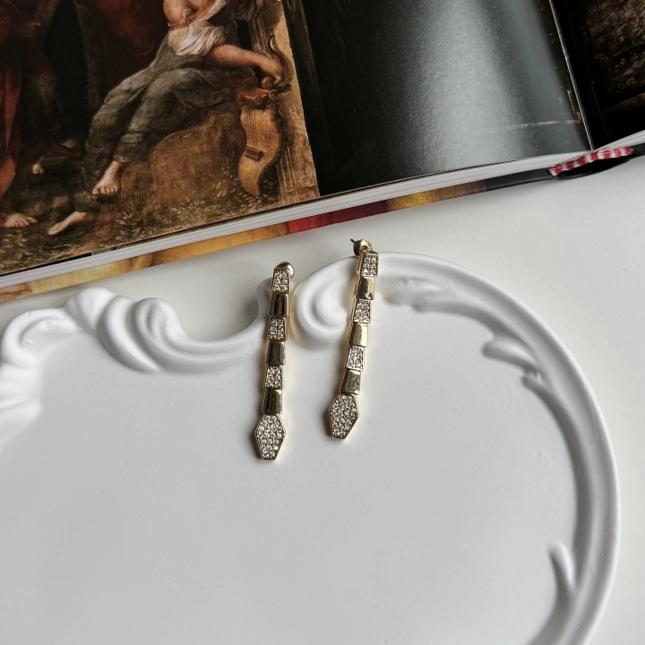 Luxury Serpent Zirkon Taşlı Küpe