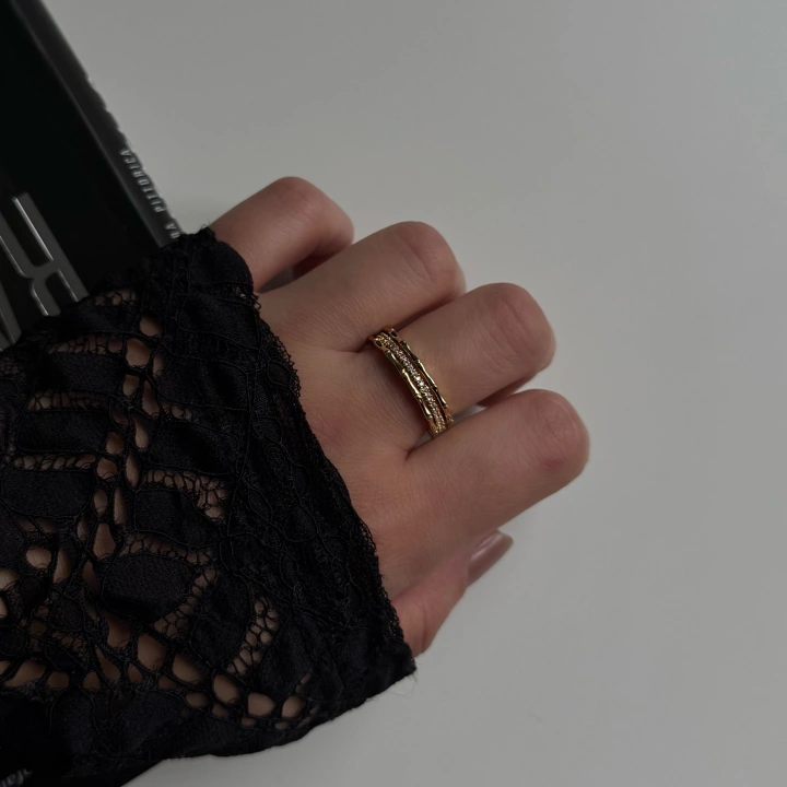 Üç Sıra Kemik Gold Yüzük