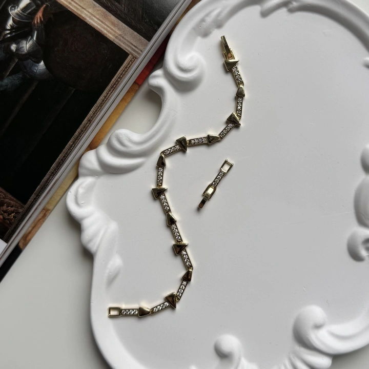 Luxury Konik Zirkon Taşlı Bileklik