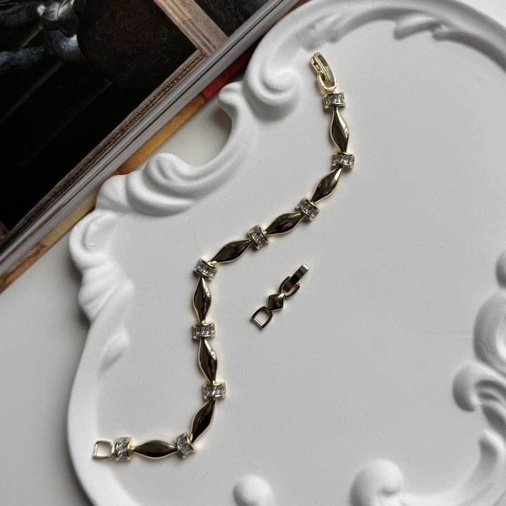 Luxury Bombeli Zirkon Taşlı Bileklik