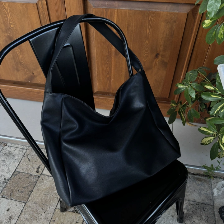 Riva Siyah Fermuarlı Omuz Çantası