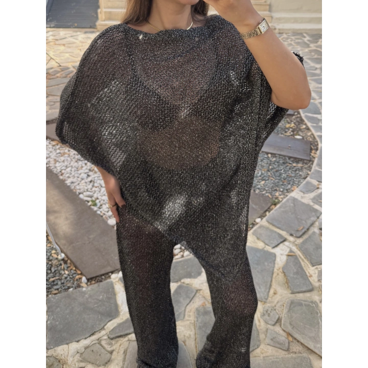 Siyah Simli Asimetrik Bluz ve Pantolon Takım