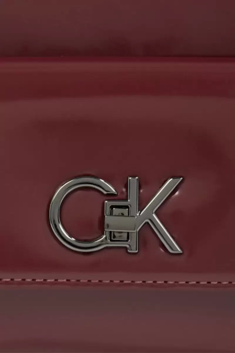 Calvin Klein Kadın Mor Lock Camera Çanta