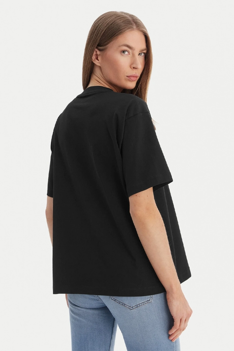 Guess GJ Kısa Kollu Bisiklet Yaka Büyük Beden 81 Yıldız Kadın Siyah T-shirt W6RI20K8HM0-JBLK