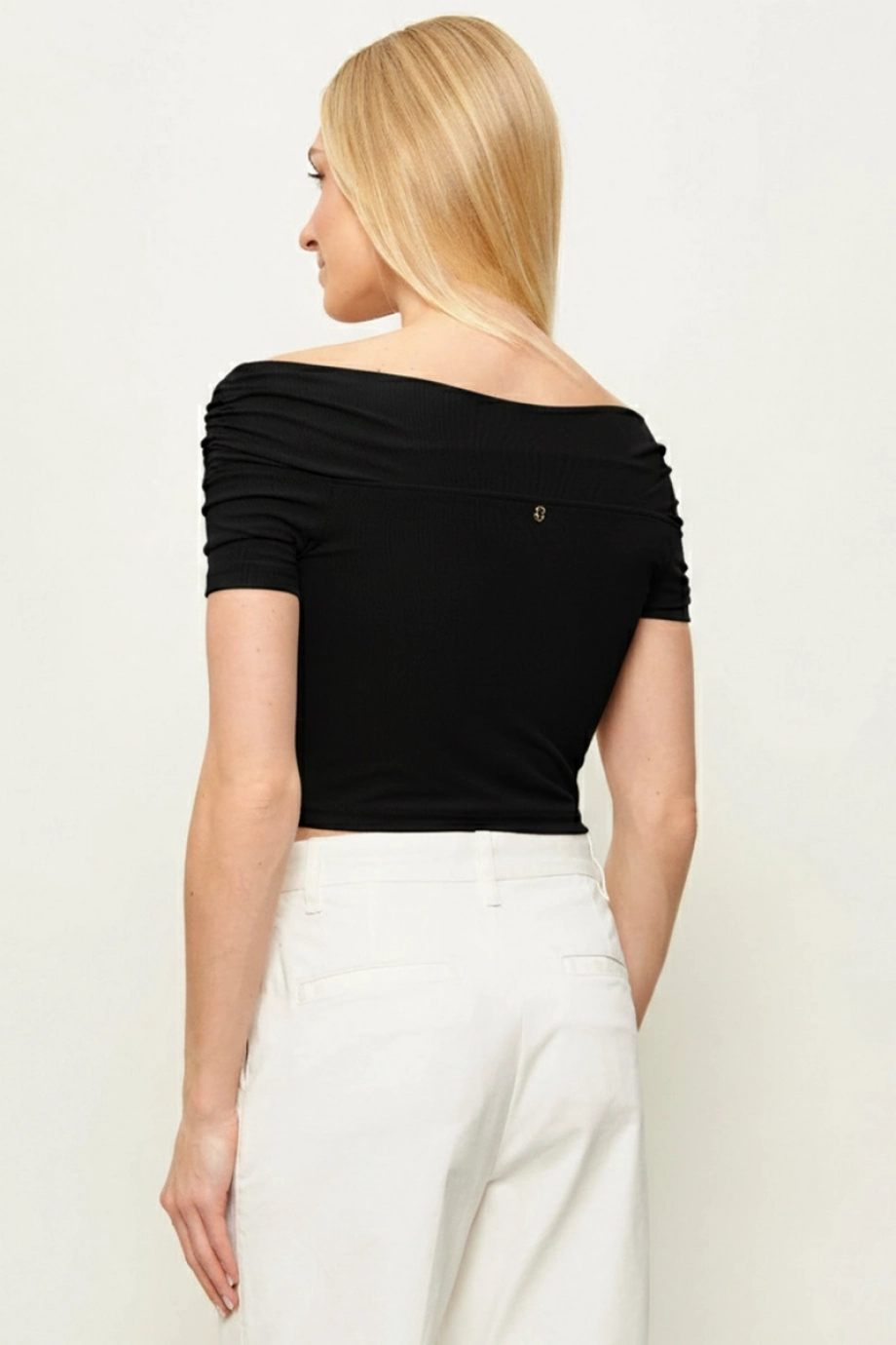 Guess Brigitte Düşük Omuzlu Kadın Siyah Bluz  W6GP12K2935-JBLK