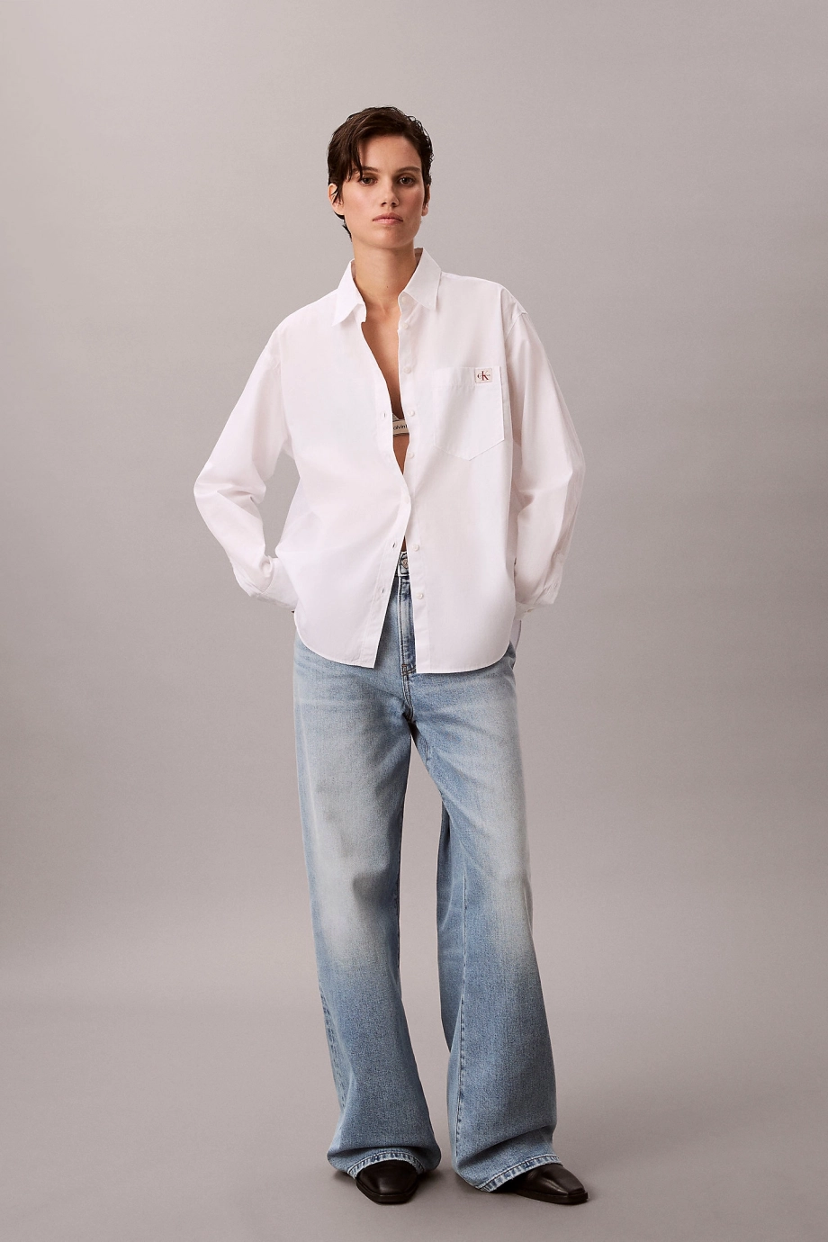 Calvin Klein Pamuklu Poplin Rahat Kesim Dokuma Kadın Beyaz Gömlek LV047F147G-YAA