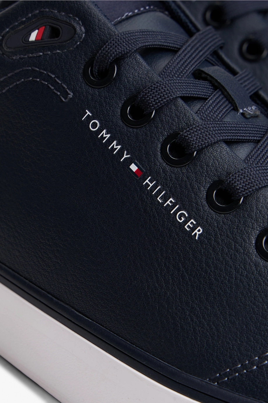 Tommy Hilfiger TH Hi Vulc Core Düşük Bilekli Deri II Essential Erkek Mavi Sneaker FM0FM05511DW5