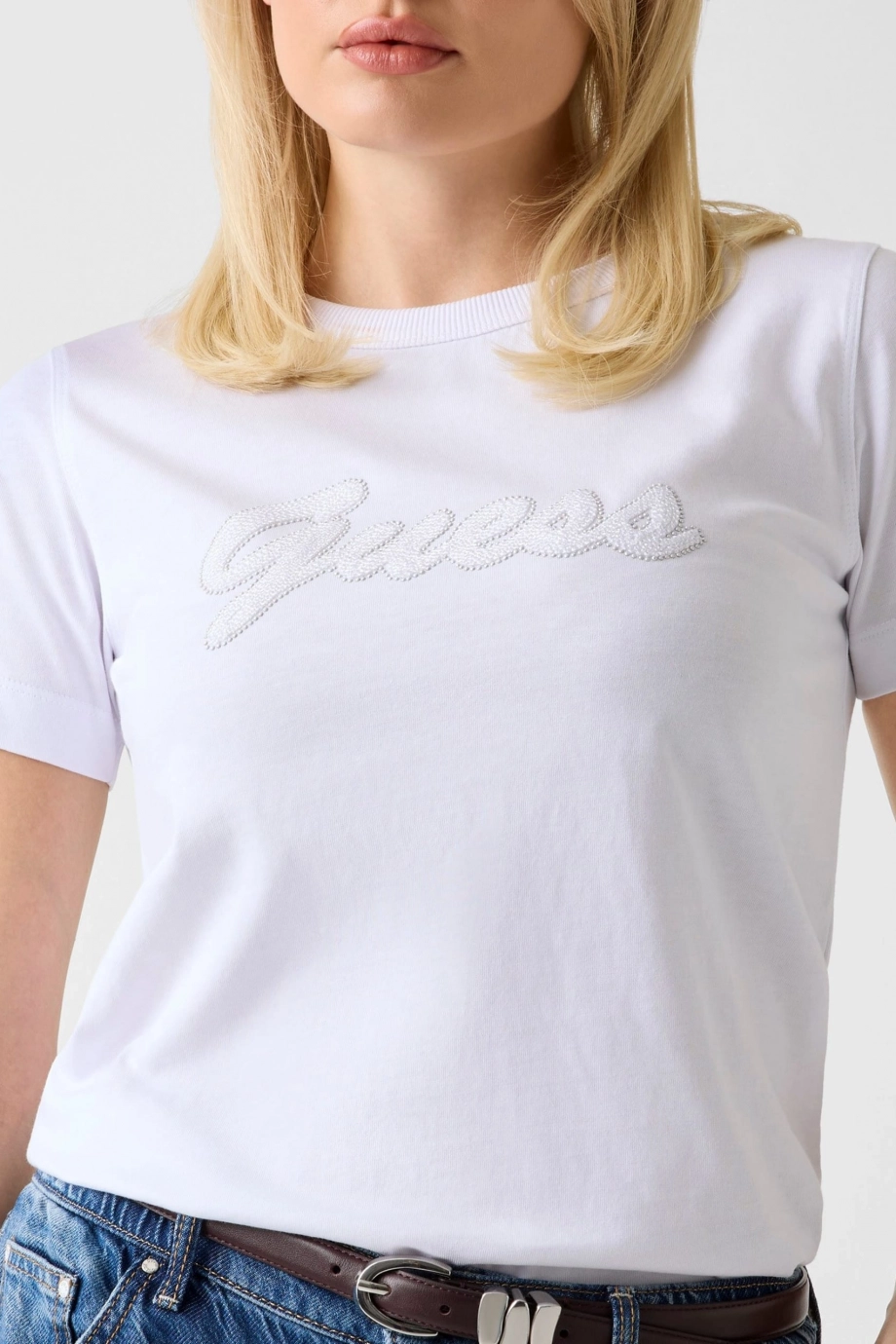 Guess Kısa Kollu Bisiklet Yaka 3D Guess Yazılı Kadın Beyaz T-shirt W6GI08K3023-G011