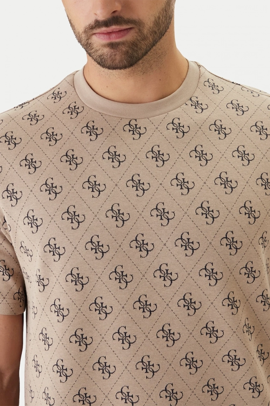 Guess Bisiklet Yaka Kısa Kollu Jakarlı 4G Örme Erkek Bej T-shirt  M6GP34K3200-FMAZ