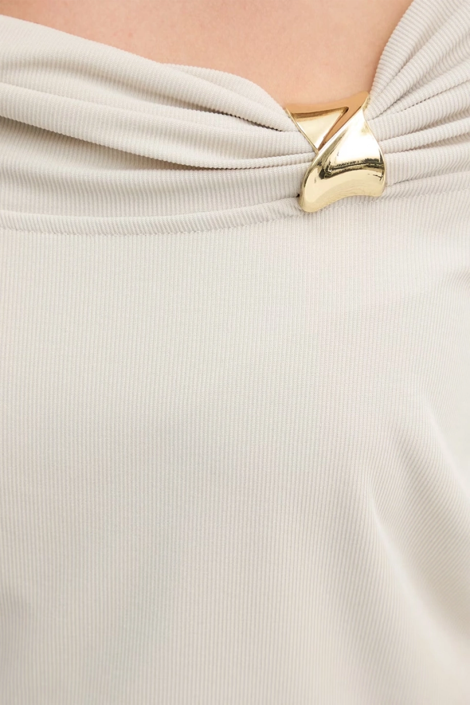 Guess Brigitte Düşük Omuzlu Kadın Krem Bluz  W6GP12K2935-A115
