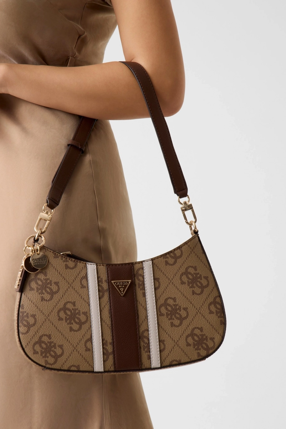 Guess Noelle II Üstten Fermuarlı Kadın Kahverengi Omuz Çantası HWSS9672180-LGW