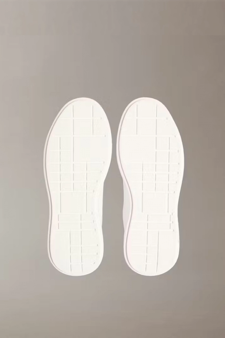 Calvin Klein Chunky Cupsole Bağcıklı Deri Kadın Beyaz Sneaker YW0YW01947-06X