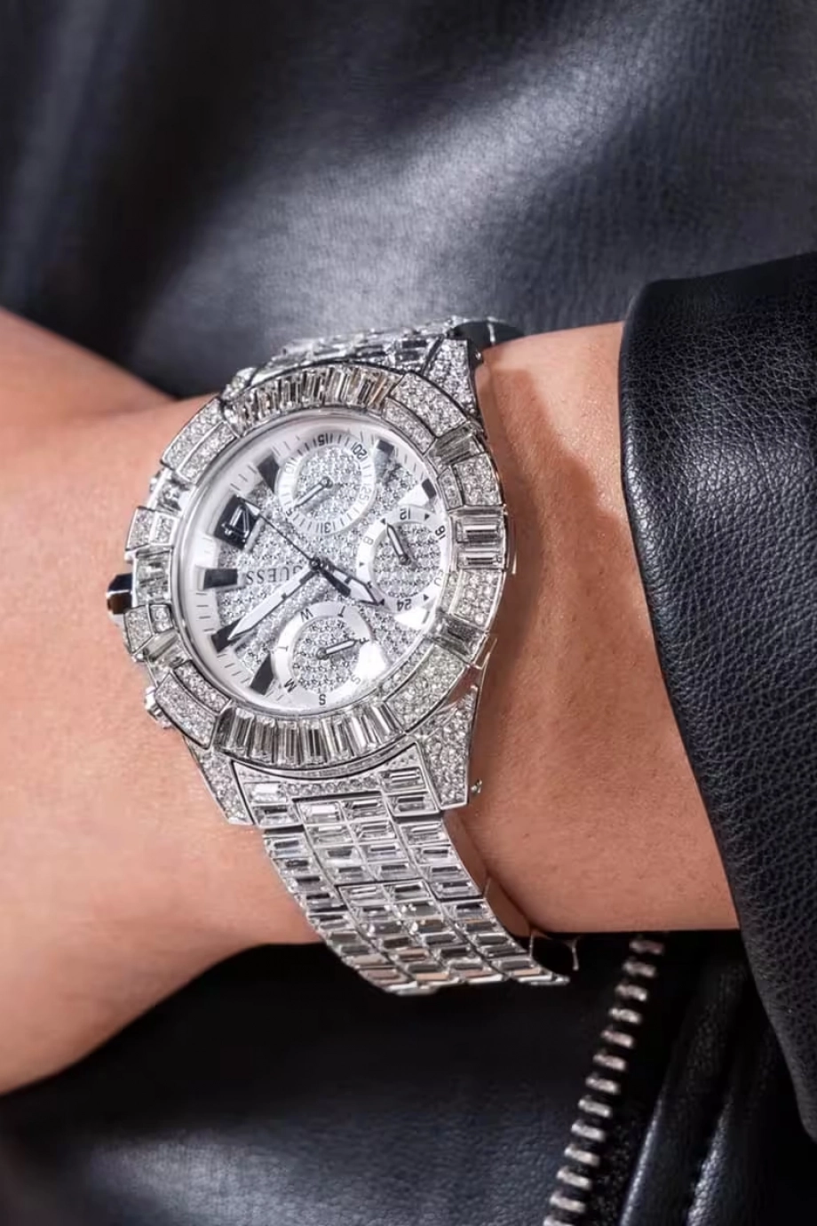Guess Kadın Gümüş Kol Saati GUGW0812L1