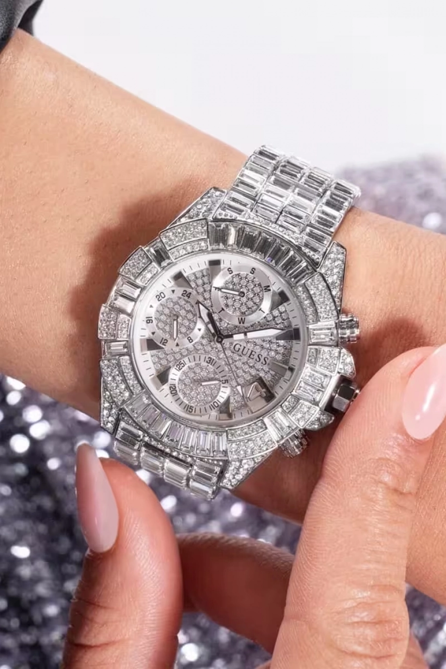 Guess Kadın Gümüş Kol Saati GUGW0812L1