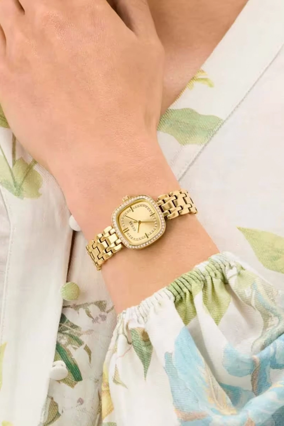 Guess Kadın Gold Kol Saati GUGW1018L2