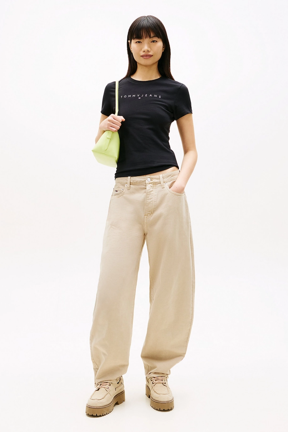 Tommy Hilfiger TJW Dar Kesim Lineer Kadın Siyah T-shirt DW0DW183980GK