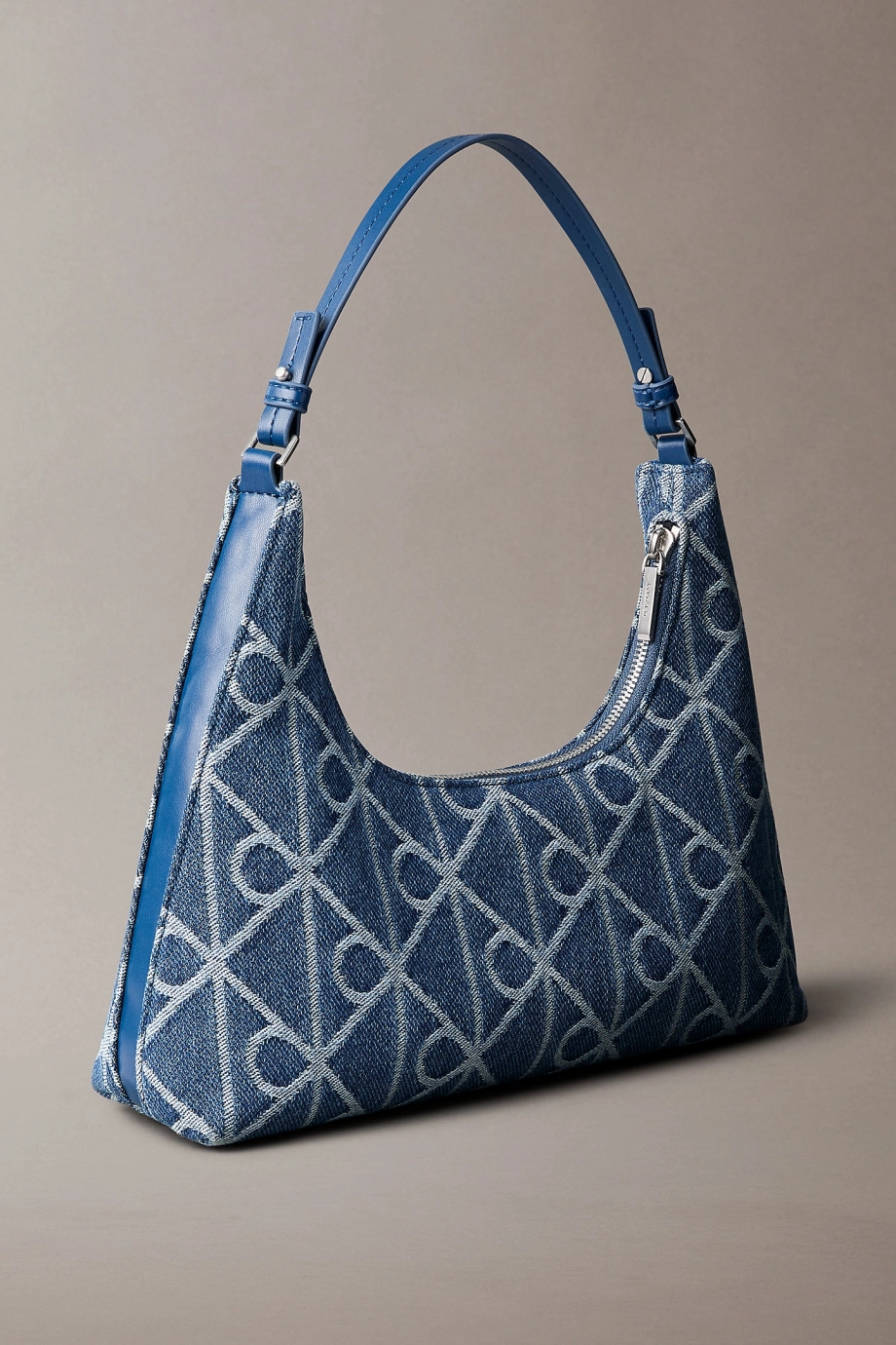 Calvin Klein Amblemli Tamamı Baskılı Denim Kadın Mavi Omuz Çantası LV04F3431G-YBN