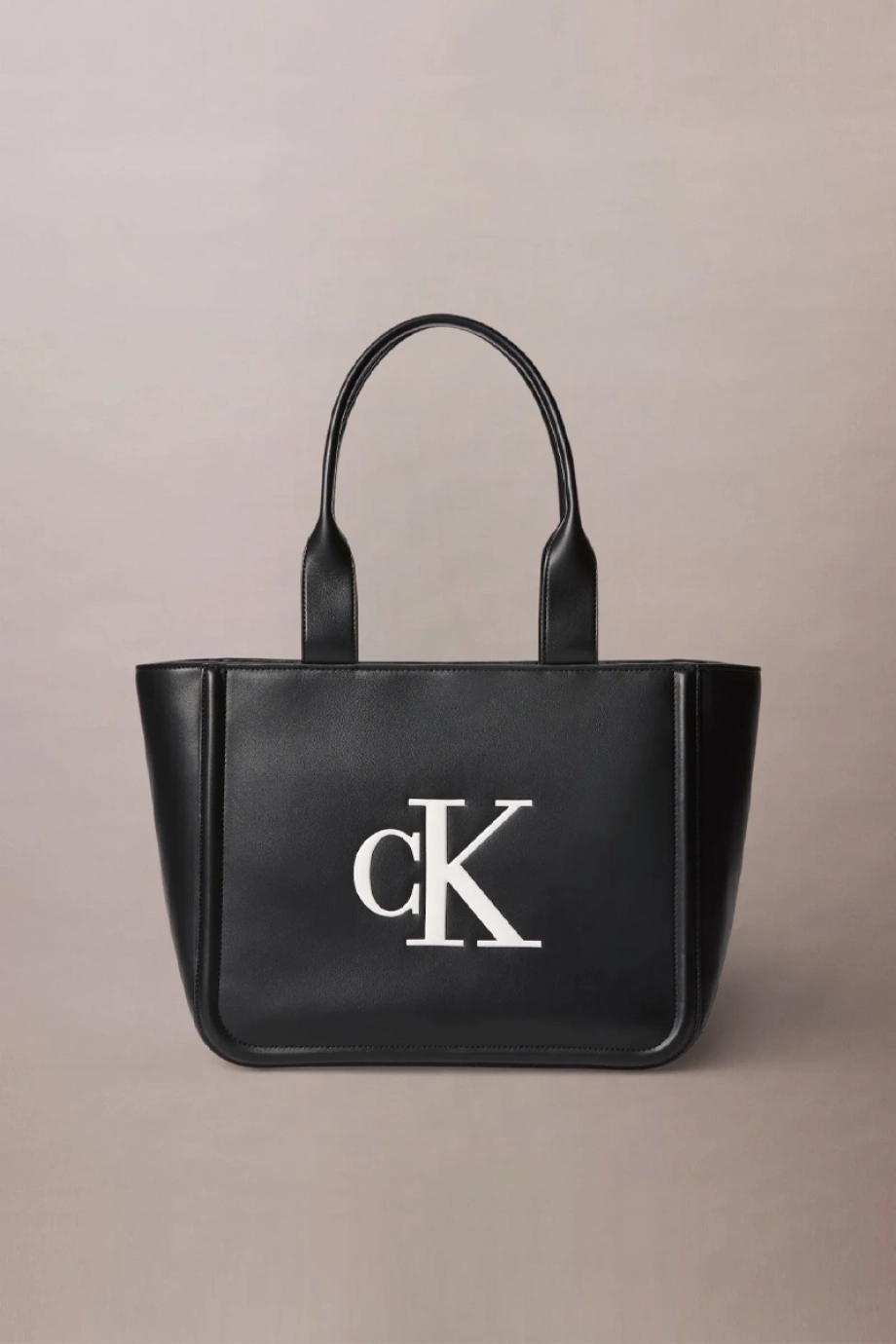 Calvin Klein Sandi Kadın Siyah Omuz Çantası LV04F3218G-3L2