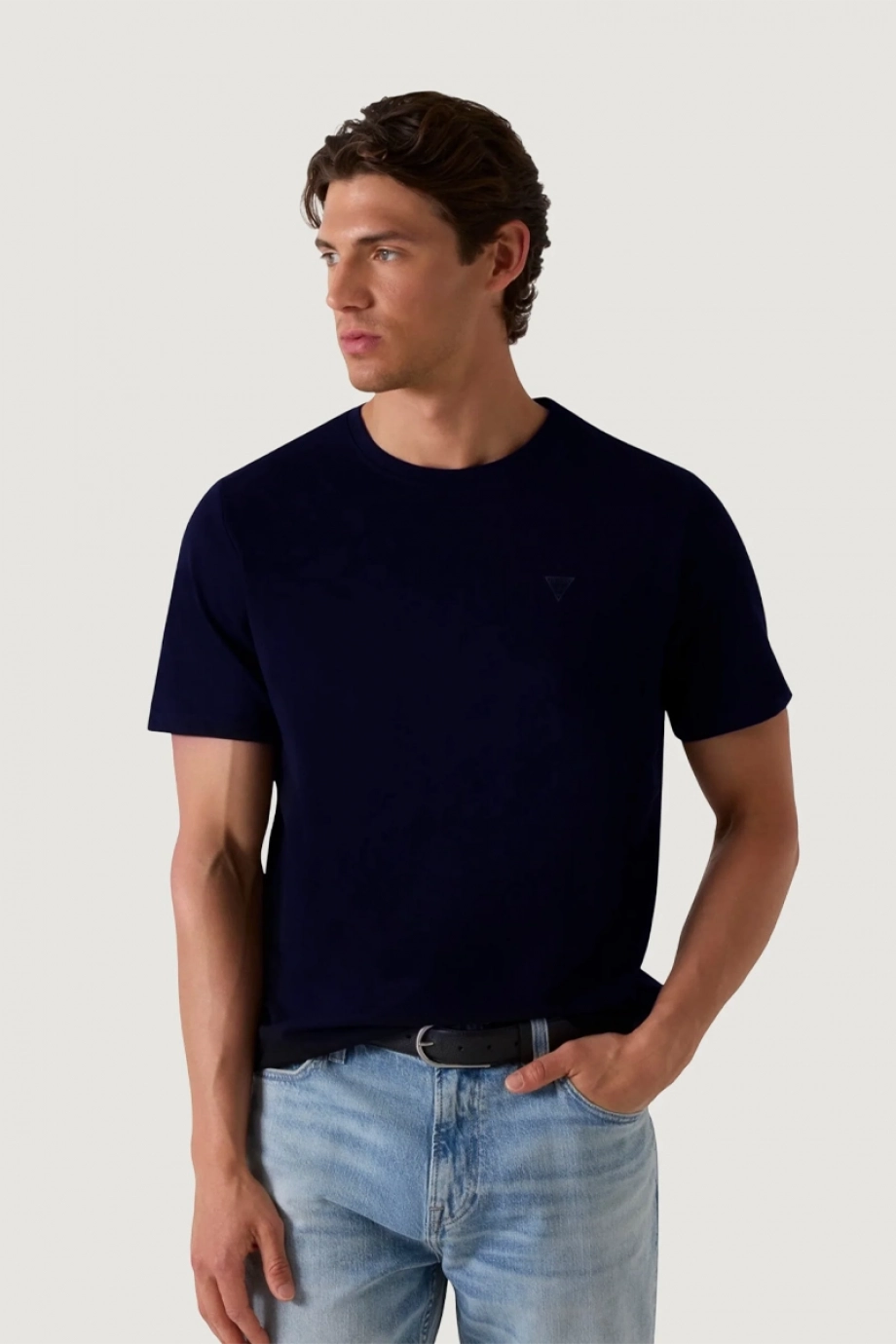 Guess Bisiklet Yaka Kısa Kollu Küçük Yamalı Pamuklu Modal Erkek Lacivert T-shirt M6GI21K3053-G7V2