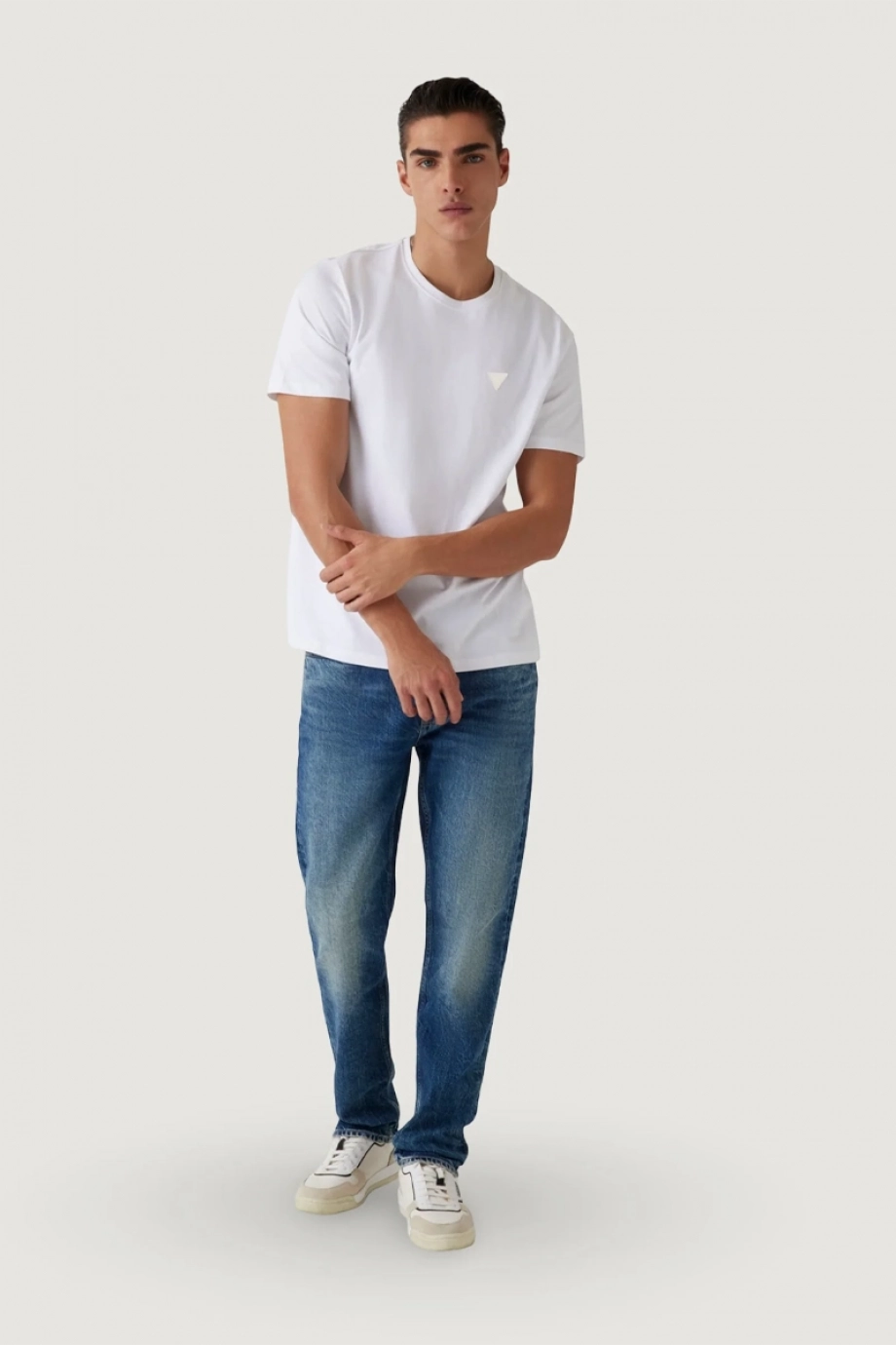 Guess Bisiklet Yaka Kısa Kollu Küçük Yamalı Pamuklu Modal Erkek Beyaz T-shirt M6GI21K3053-G011
